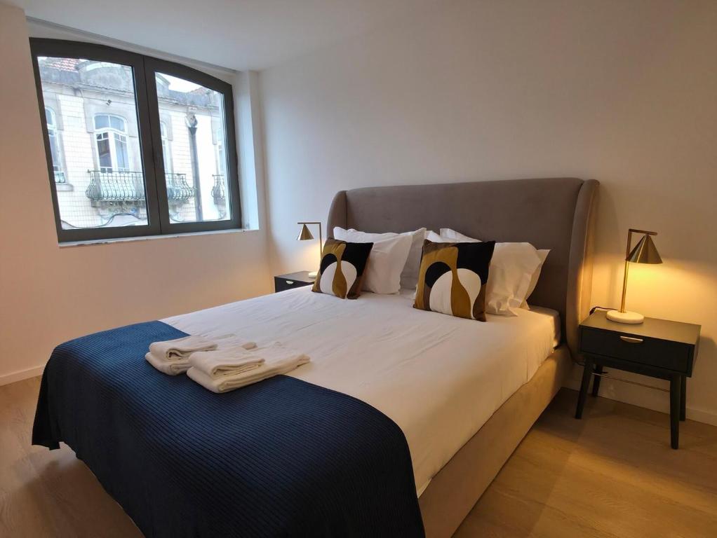 Spacious and modern 2-bed apartment with garage photo 2