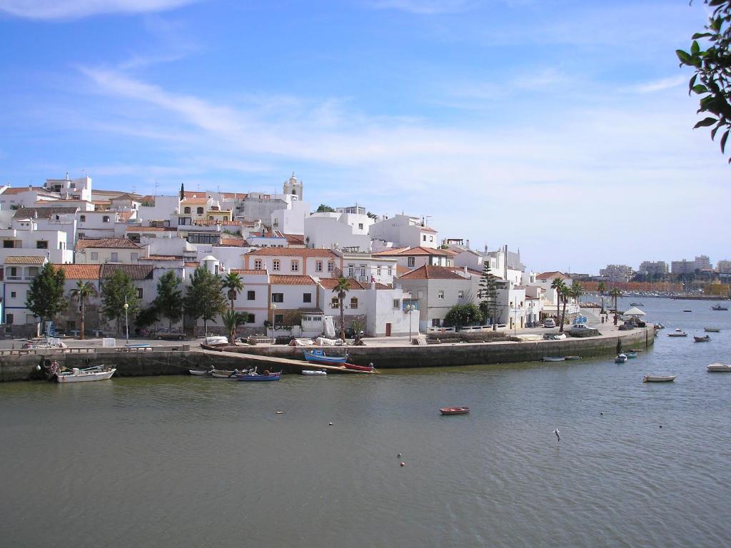 Spacious Apartment in Old Ferragudo Village — photo 1