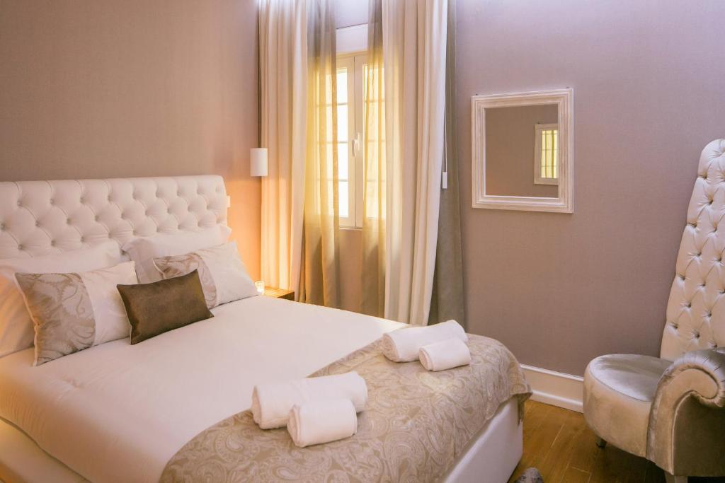 Spacious 2-Bed Apartment with Interior Terrace near Marquês de Pombal photo 2