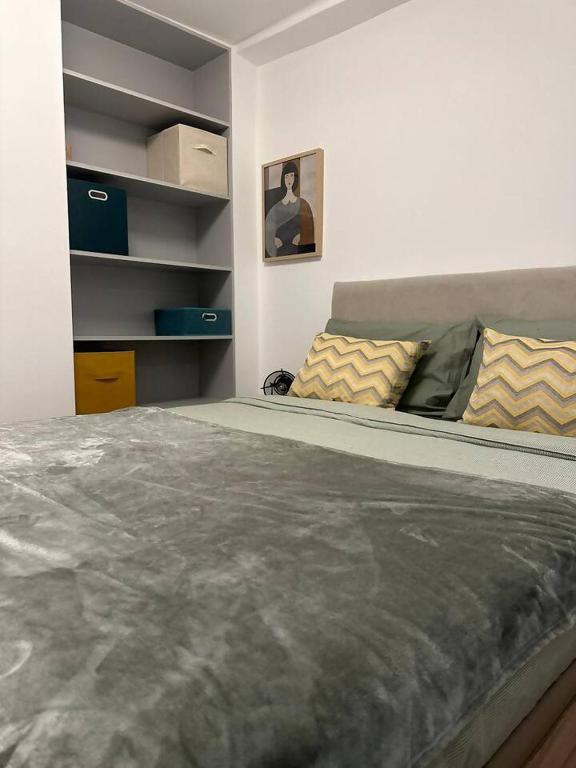Stylish Renovated Apartment in Chiado photo 2