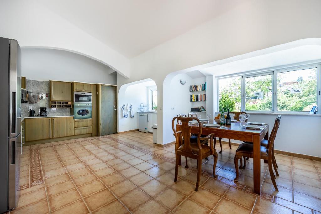 Booking.com: Hotels in Santa Bárbara de Nexe. Book your hotel now! photo 3