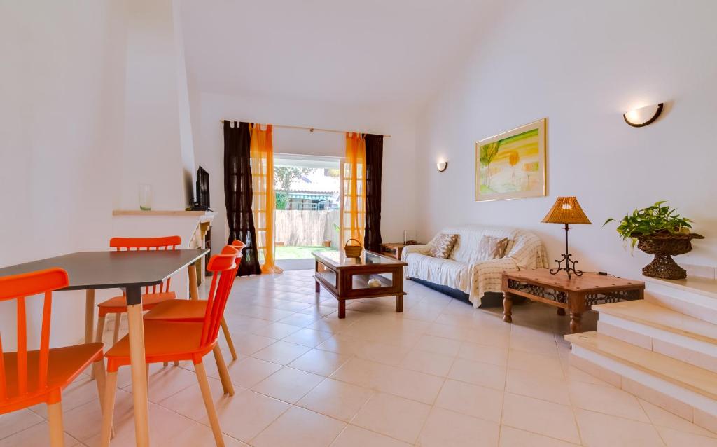 Small Villa 4Pax -Shared Pool @ Homesbyfc photo 2