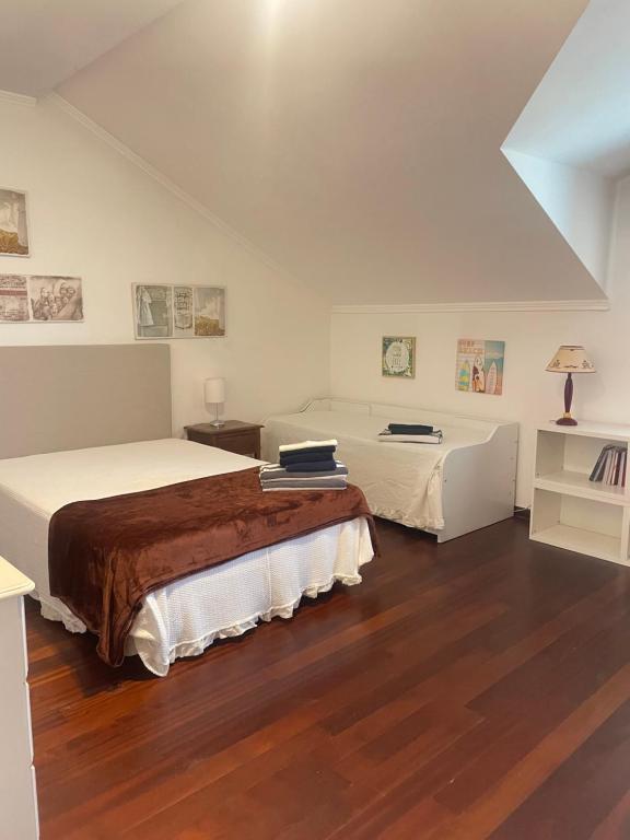 Santa Cruz Beach Penthouse -8 Beds- Near Lisbon photo 2