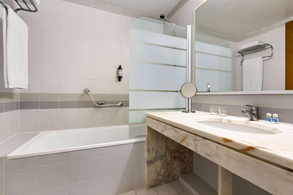 TRYP by Wyndham Montijo Parque Hotel photo 3