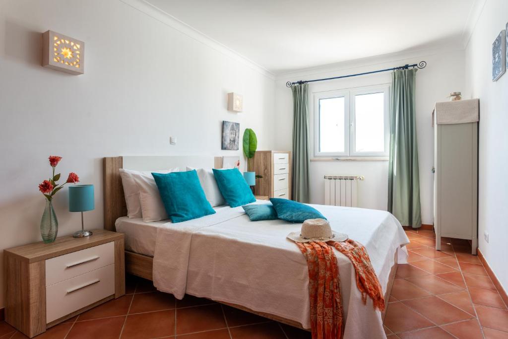 sunny apartment with sea view photo 2