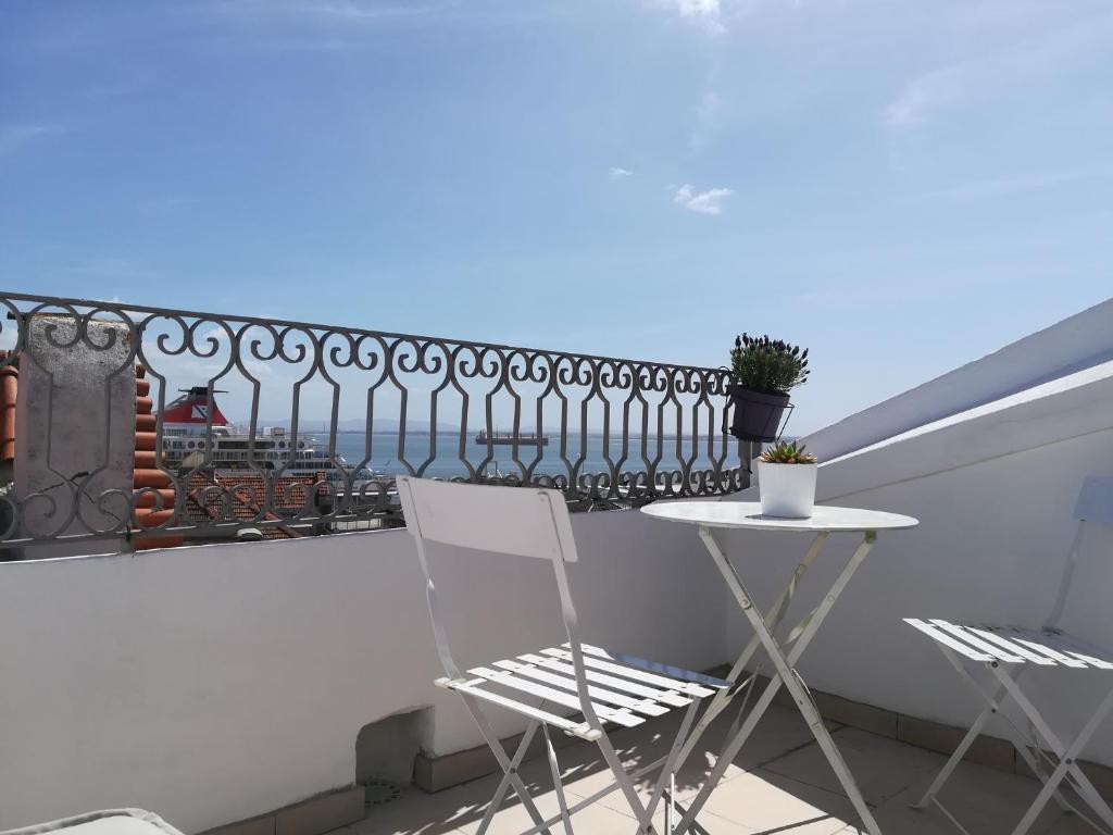 Rooftop in Alfama - Little Triplex — photo 1