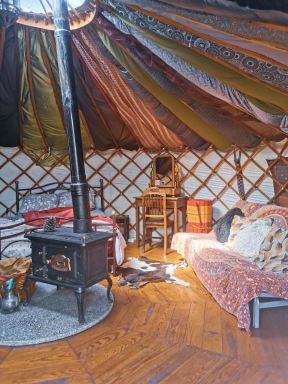 Star Gazing Luxury Yurt above beautiful RIVER photo 2