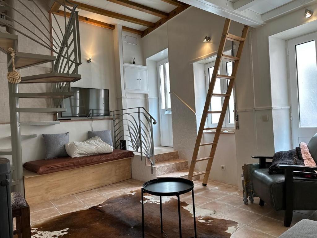 100 meters from the Beach! Rua da Paz Nazaré photo 2