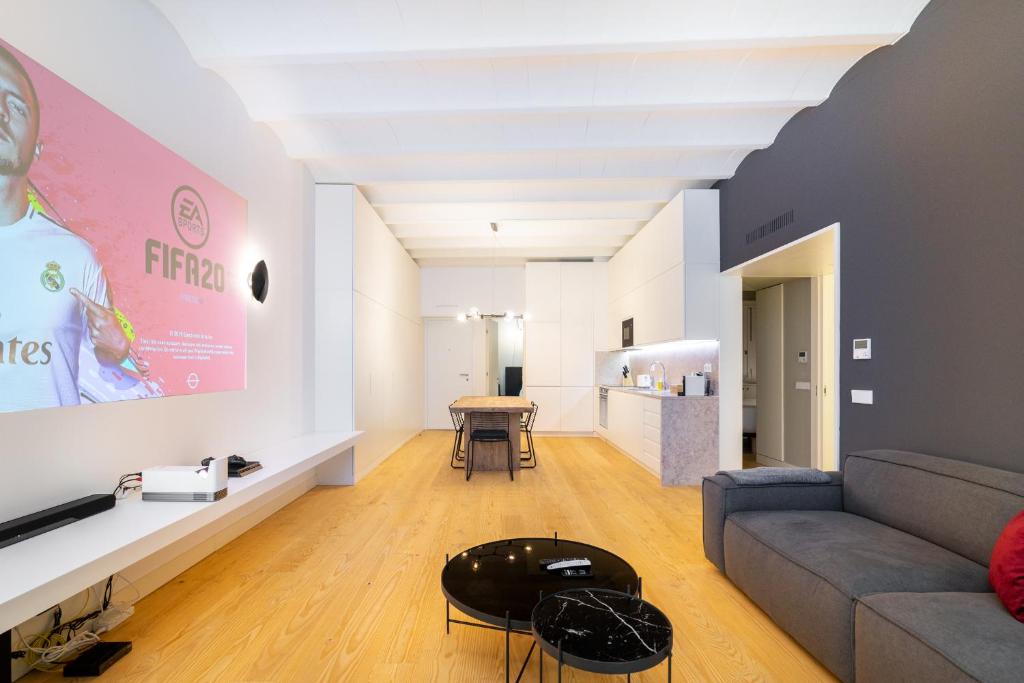 WHome | LS48 Prime Location Upscale Family Apartment — photo 1
