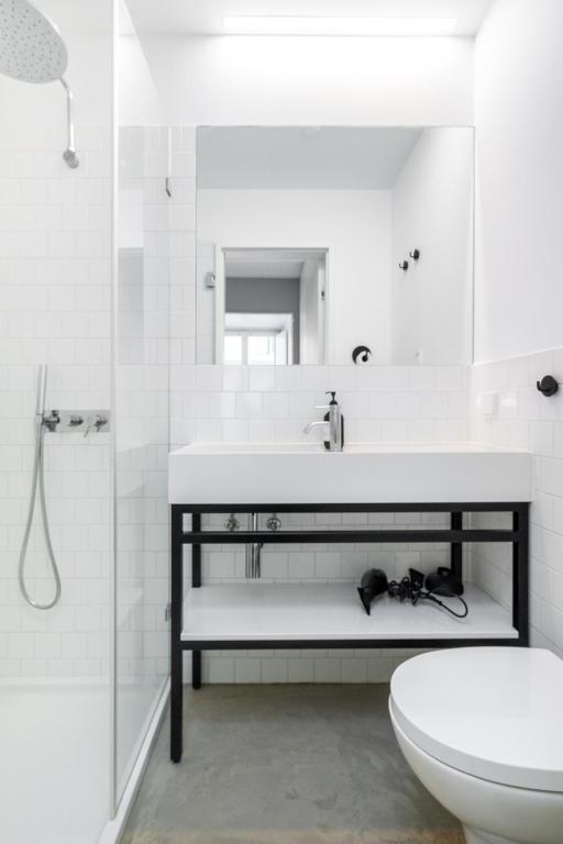 WHome | LS48 Prime Location Upscale Family Apartment photo 3