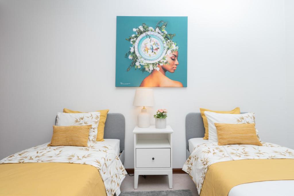 Sunny Cozy Flat w/ Terrace - São João photo 3