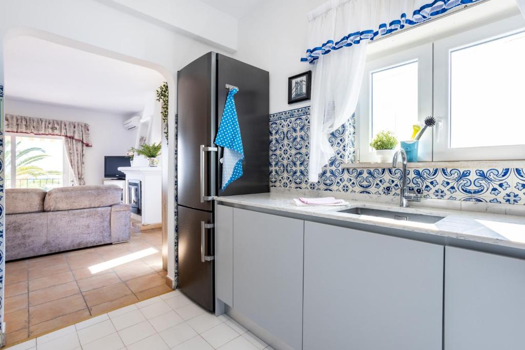 Sea Blue Apartment - Luz Ocean Club photo 3