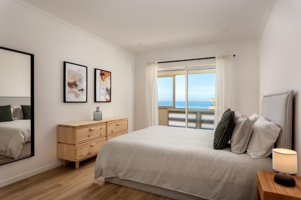 Beachfront apartment photo 2