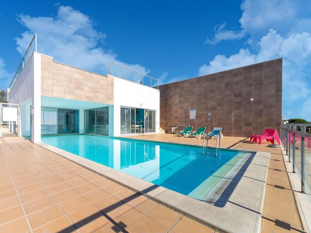 An Idyllic Algarve Home by the Water — photo 1