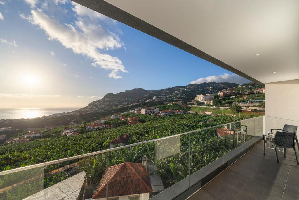Saraiva Hills I by An Island Apart photo 2