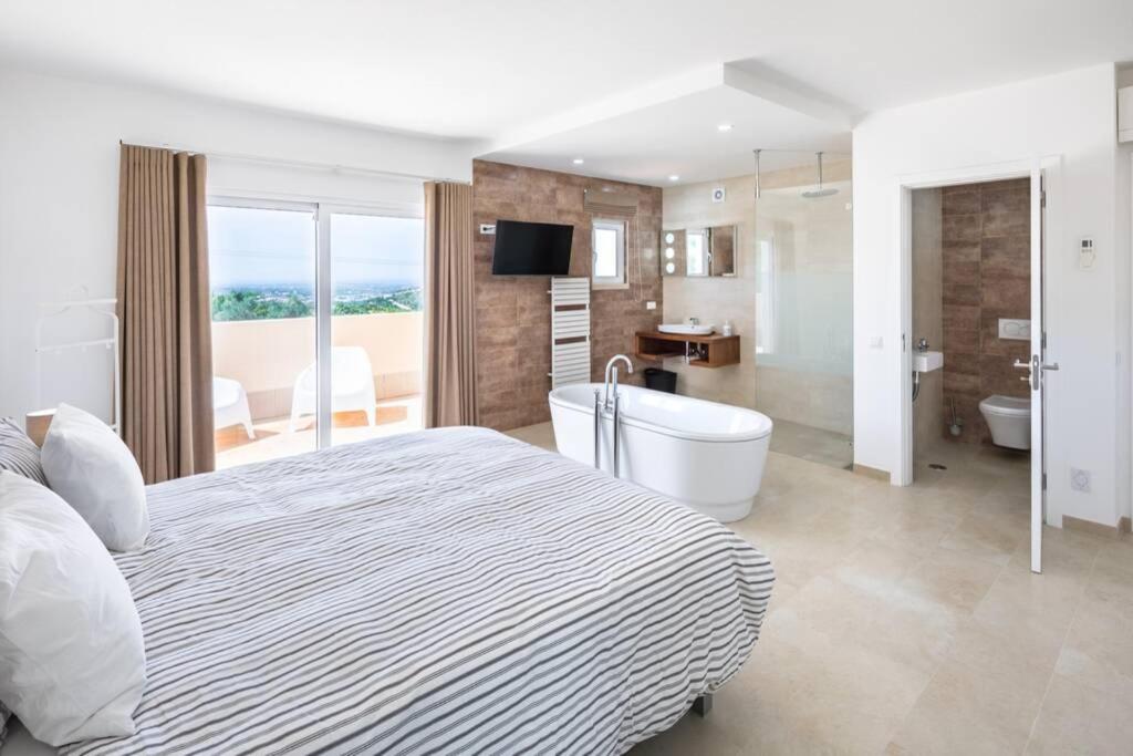 Casa Rosa - Heated Pool & Sea Views photo 3