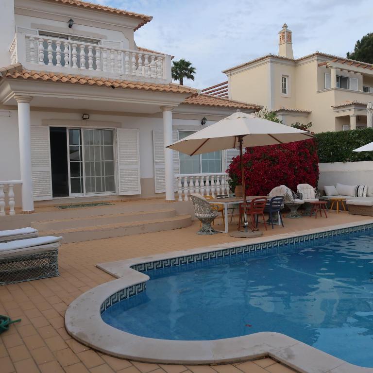 Santos Villa in Quinta do Lago photo 3