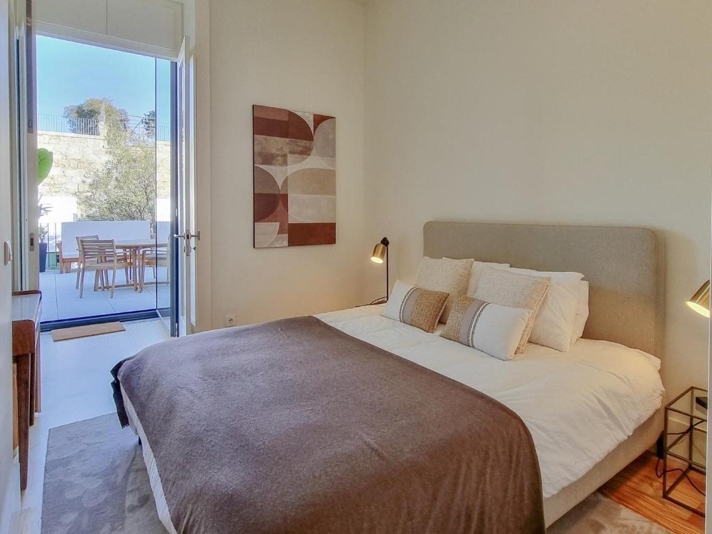 Spacious flat with private terrace and shared pool photo 2