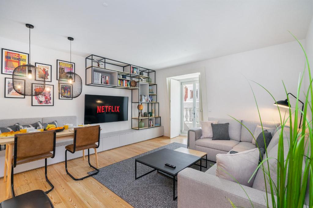 WHome | Prime Location Luxury Apartment — photo 1