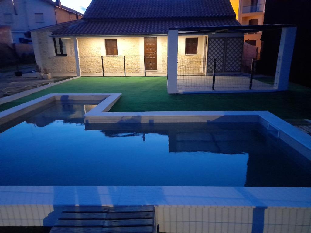 The Best House — photo 1