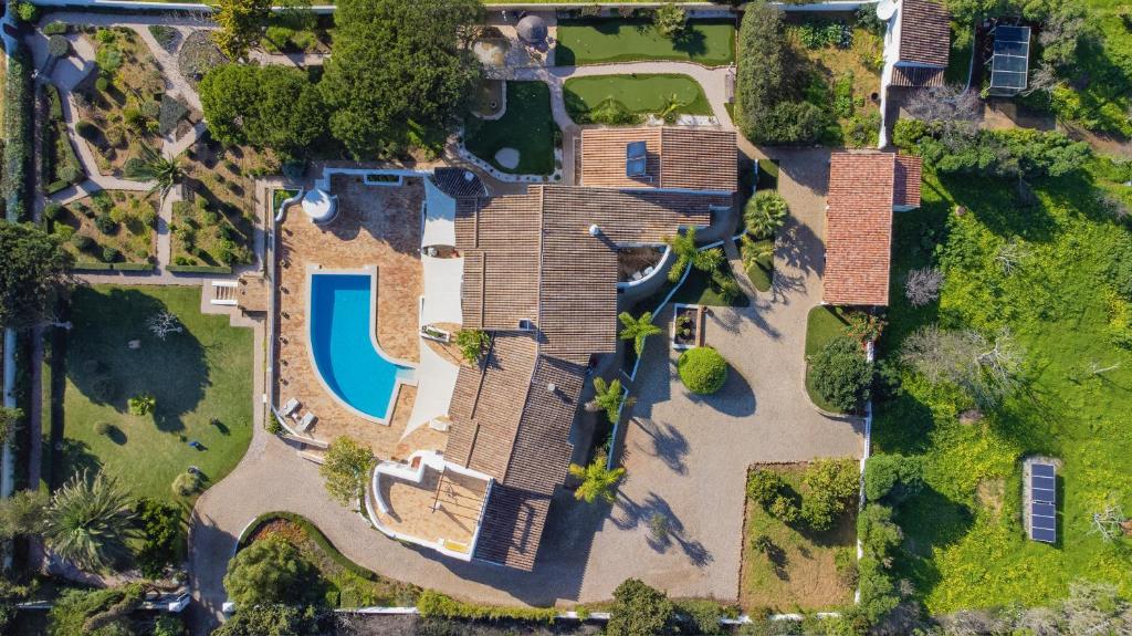 Spacious villa with sea view photo 3