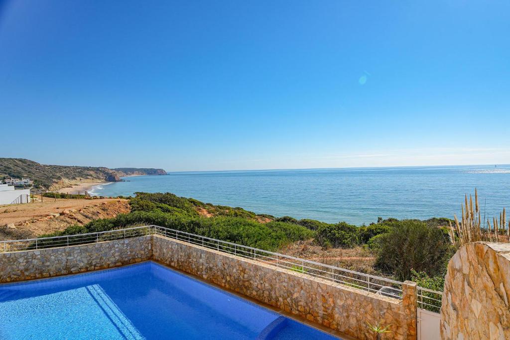 Simply Salema - Casa das Estevas - Beach Villa — photo 1