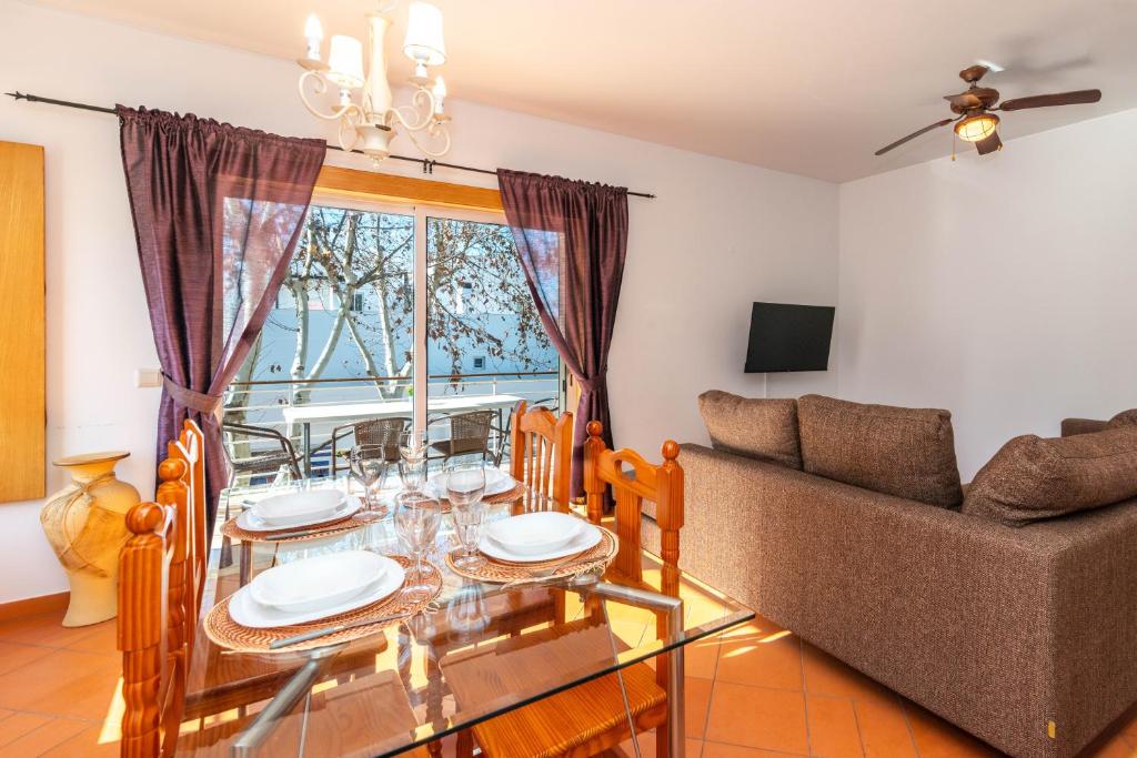 Terra Estreita by Algartur - 5 mins Downtown - Pool & Balcony photo 3