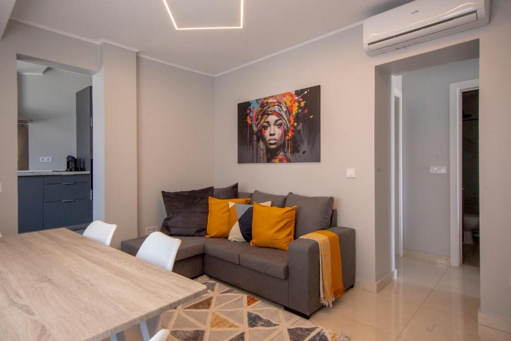 Family-Friendly Villa with Private Pool & Rooftop Oasis photo 3