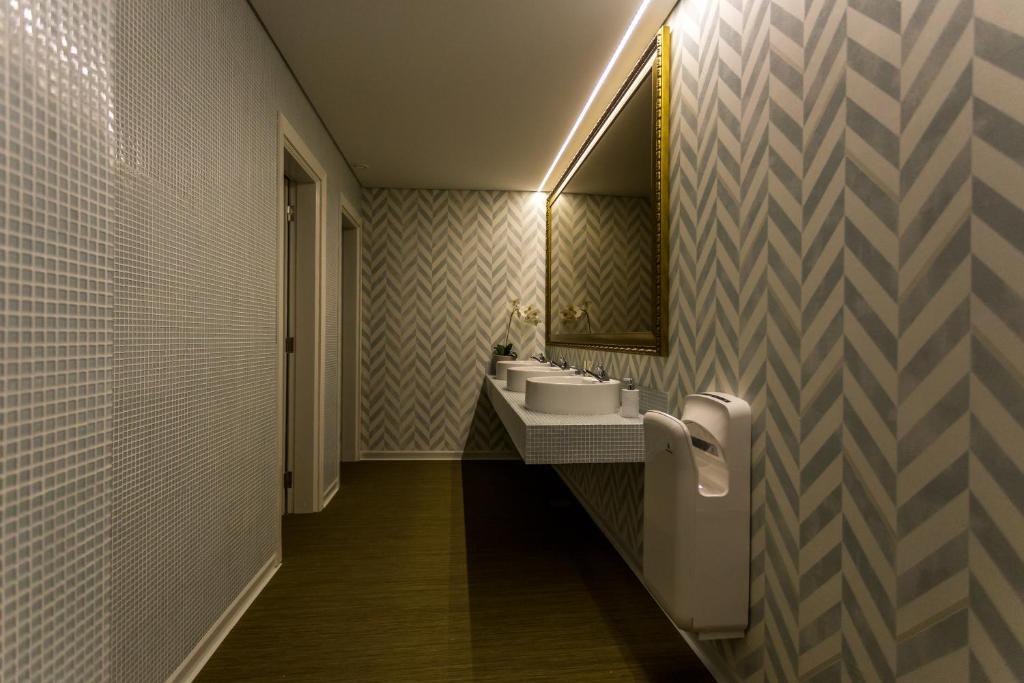 Adelaide Hotel photo 3