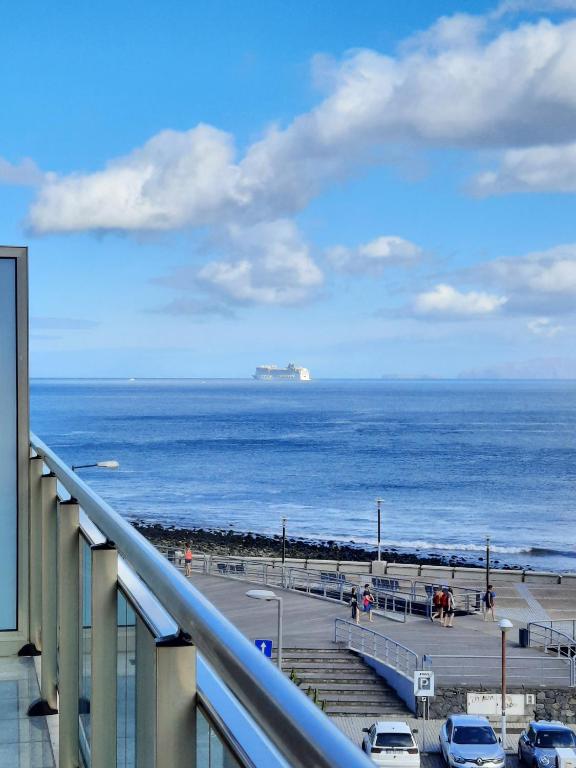 Sunny Beach Machico Apartment by Holiday Rental Madeira — photo 1