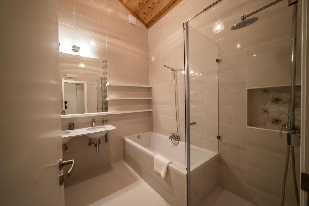 Sunrise - Casa Sao Joao - 4 Star Tourist Apartments photo 3