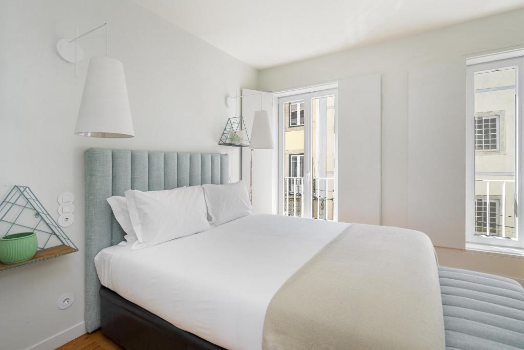WHome Top Floor w Luxury Design Premium Location photo 2