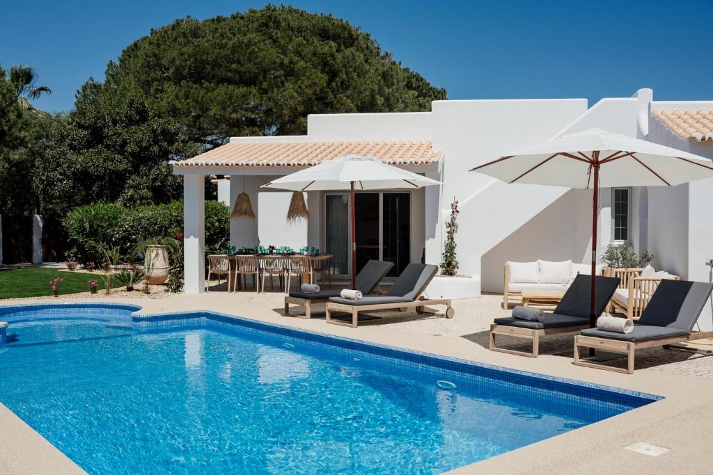 The Carobs Villas — photo 1