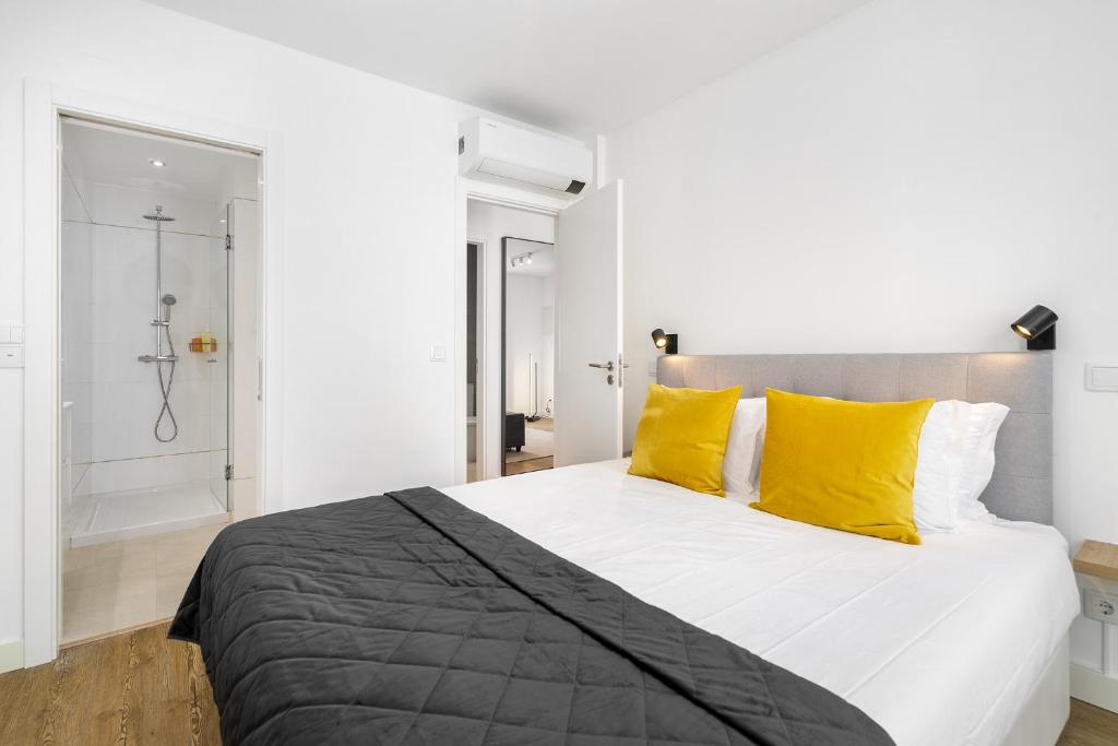 Urban Oasis in Premium Location with AC photo 3