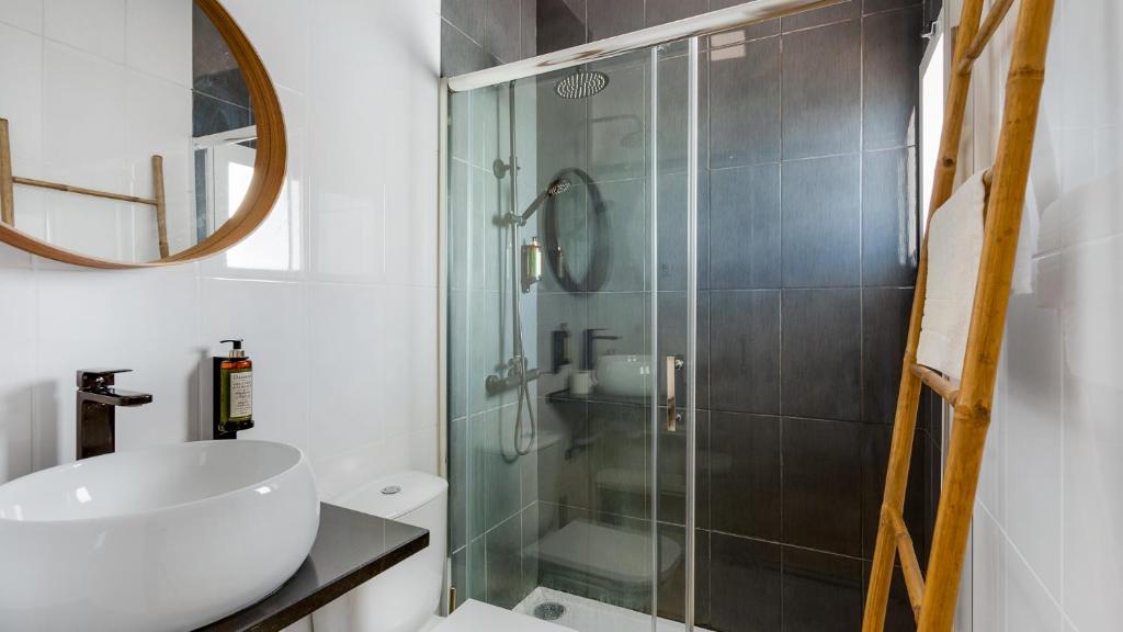 Terraços do Mar Apartment W/ Pool by LovelyStay photo 3