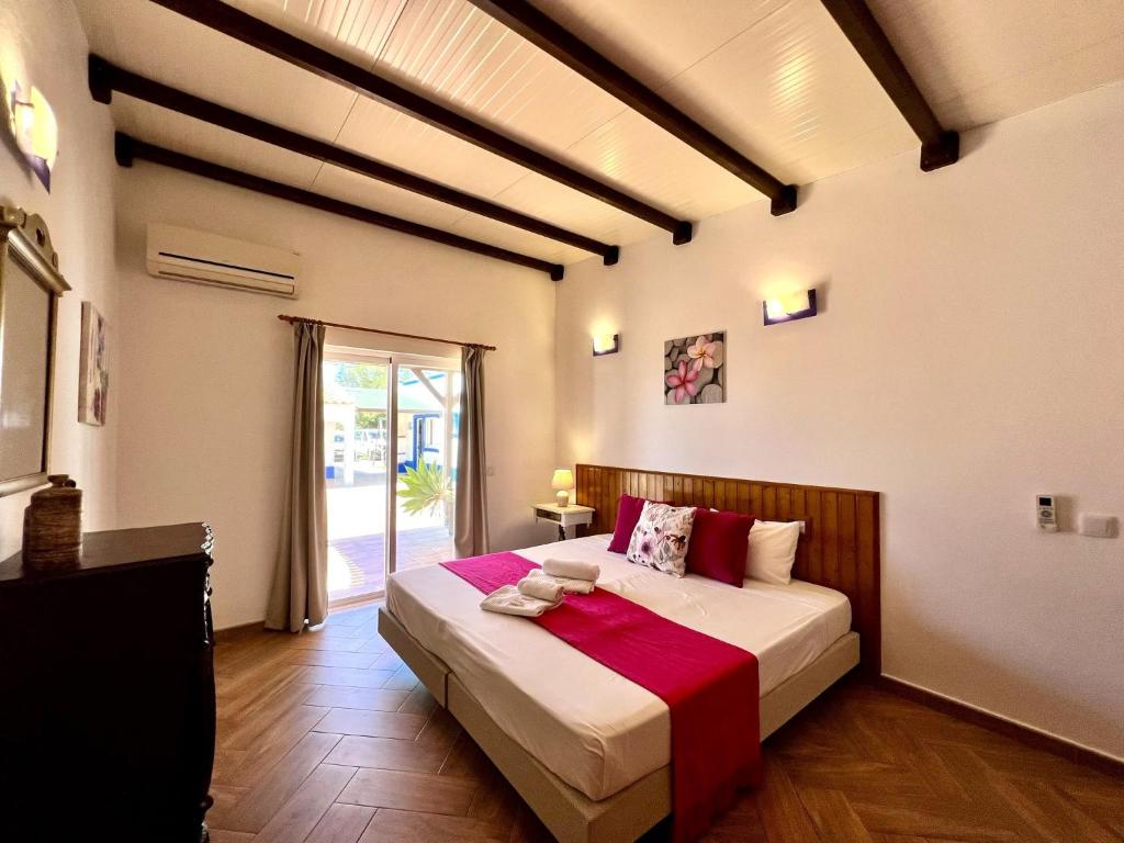 Tavira Vila Formosa 4 With Pool by Homing photo 2