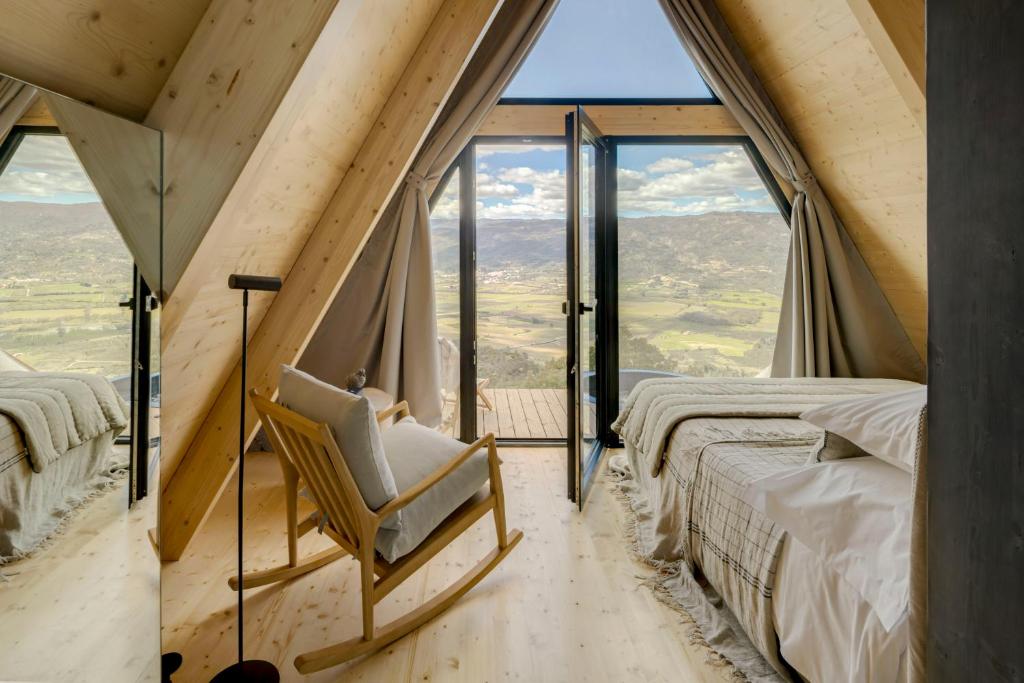 TheVagar - Glamping Mountain Shelters photo 2