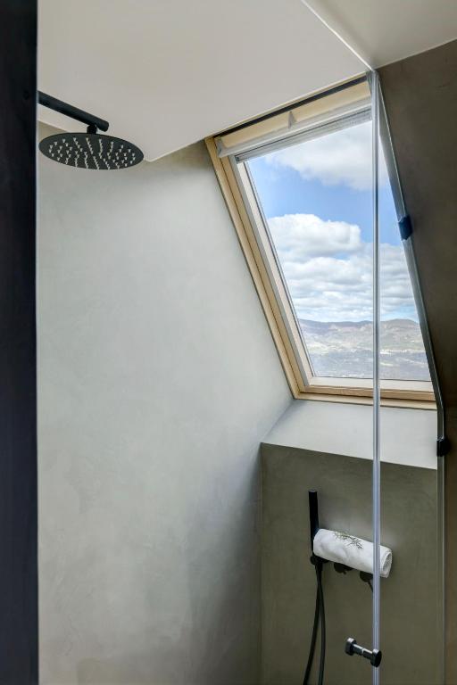 TheVagar - Glamping Mountain Shelters photo 3