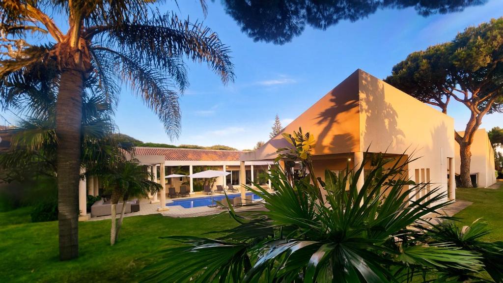 Seventies - Private Pool - 16 Guests - Quarteira — photo 1