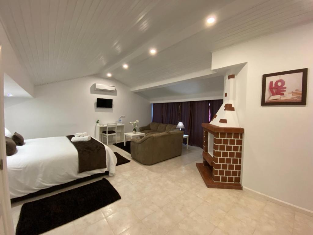 The Rock Guest House photo 2