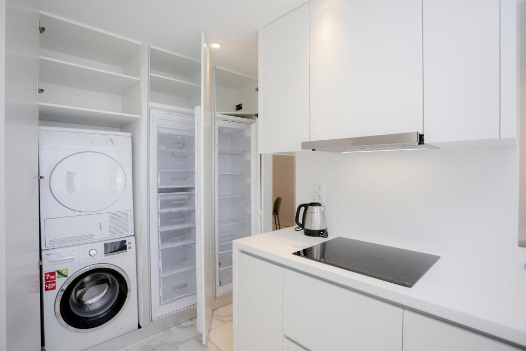 Sea Side Luxury Apartment photo 3