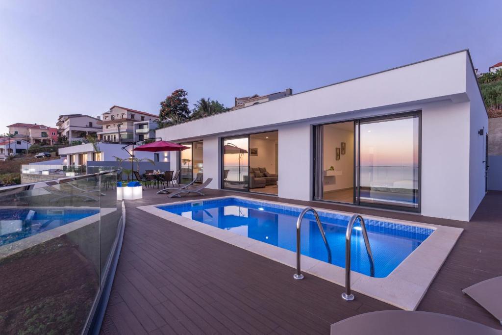 Searenity Vacation Home II by An Island Apart — photo 1