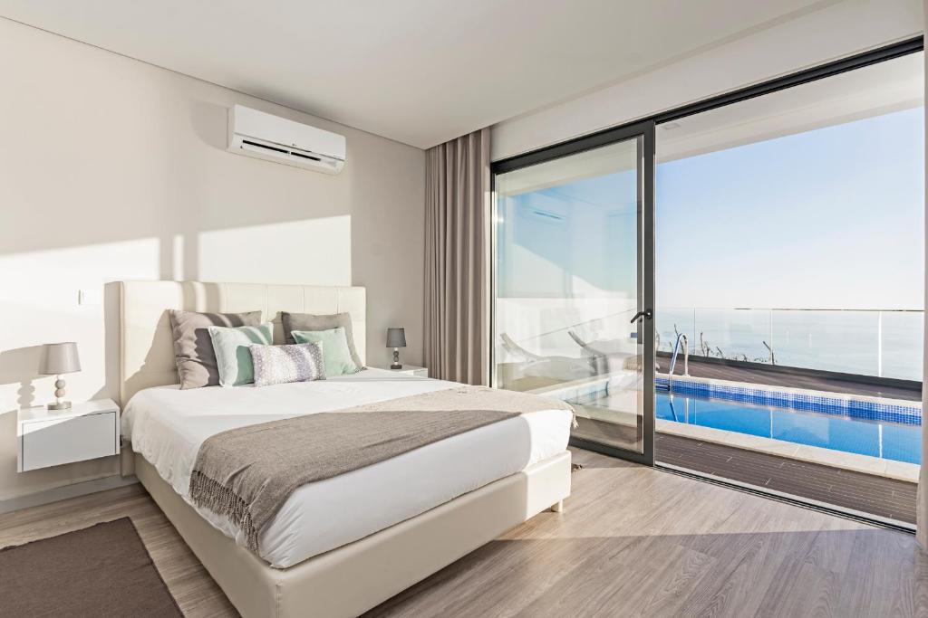Searenity Vacation Home II by An Island Apart photo 2