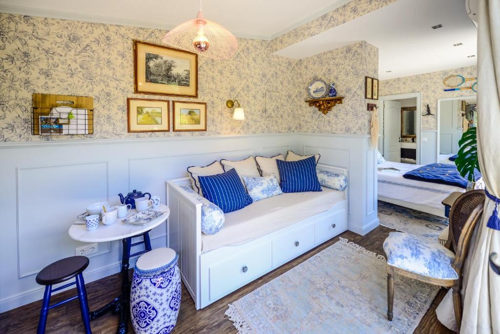 Tennis Club House photo 2