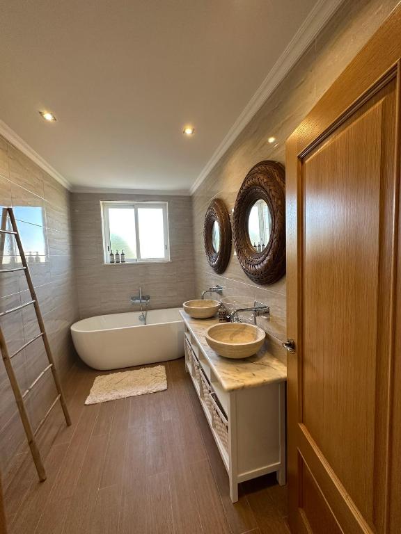 Booking.com: Hotels in Ferragudo. Book your hotel now! photo 3