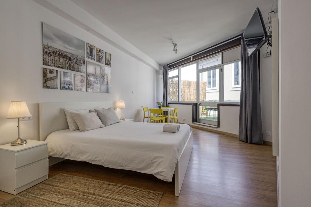Travel & Live Aliados Apartment photo 2