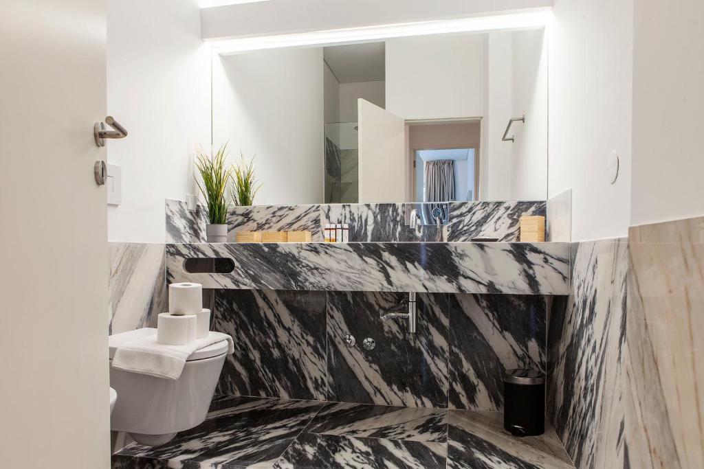 Santos Design Flat by LovelyStay photo 3