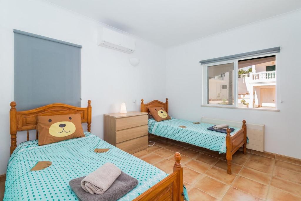 Casa Londamba Meia Praia Beach photo 2