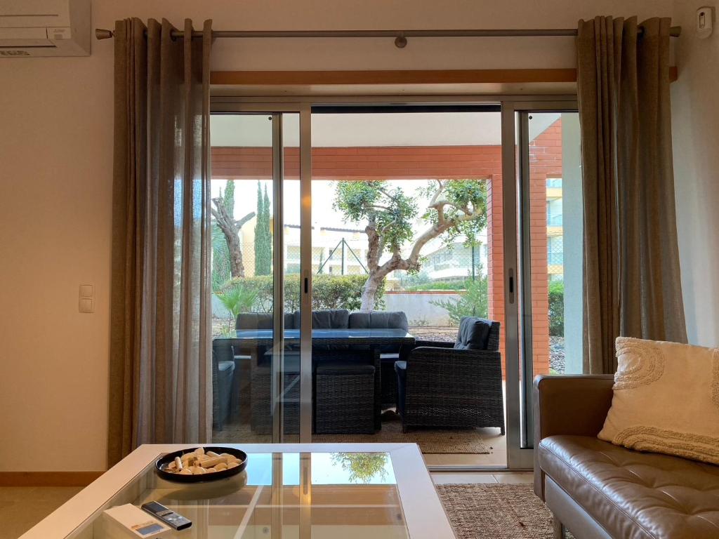 THE PALM at the Palm Village 2 Bedrooms Apartment photo 3