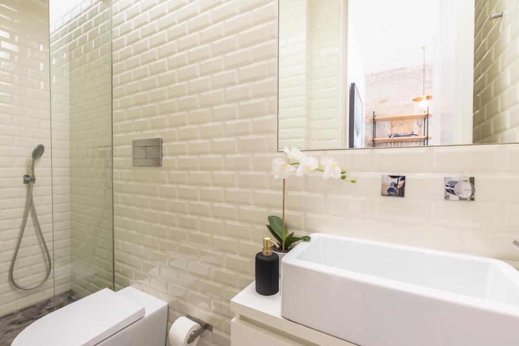In Between Exclusive Charm Apartment by the center photo 3